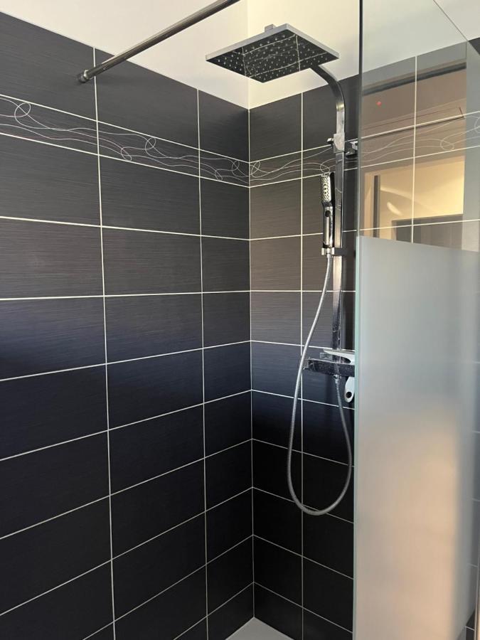 Logement Prive A Proximite Du Mont Ventoux Carpentras Exterior photo